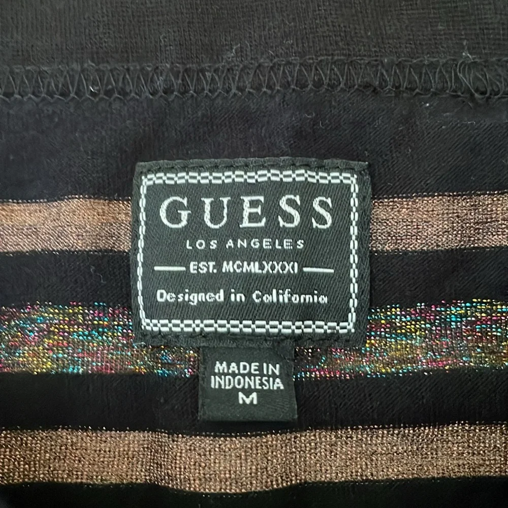Guess - Picture 3 of 4